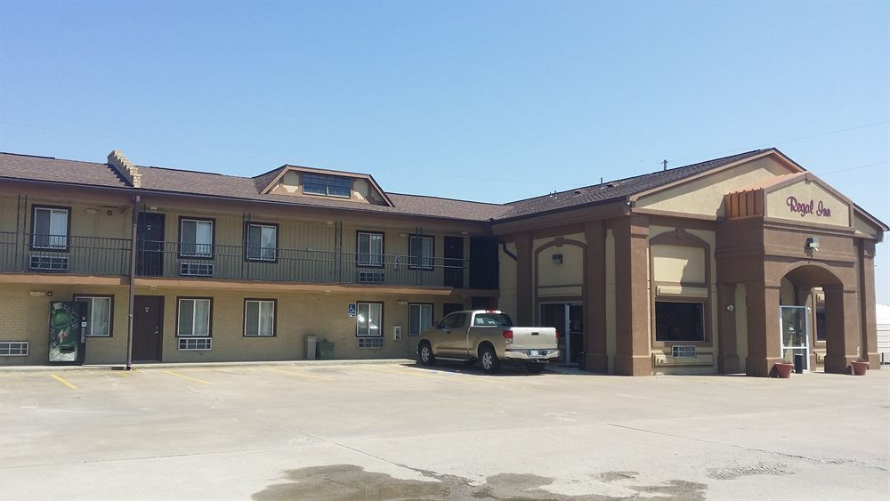Regal 2* Coffeyville