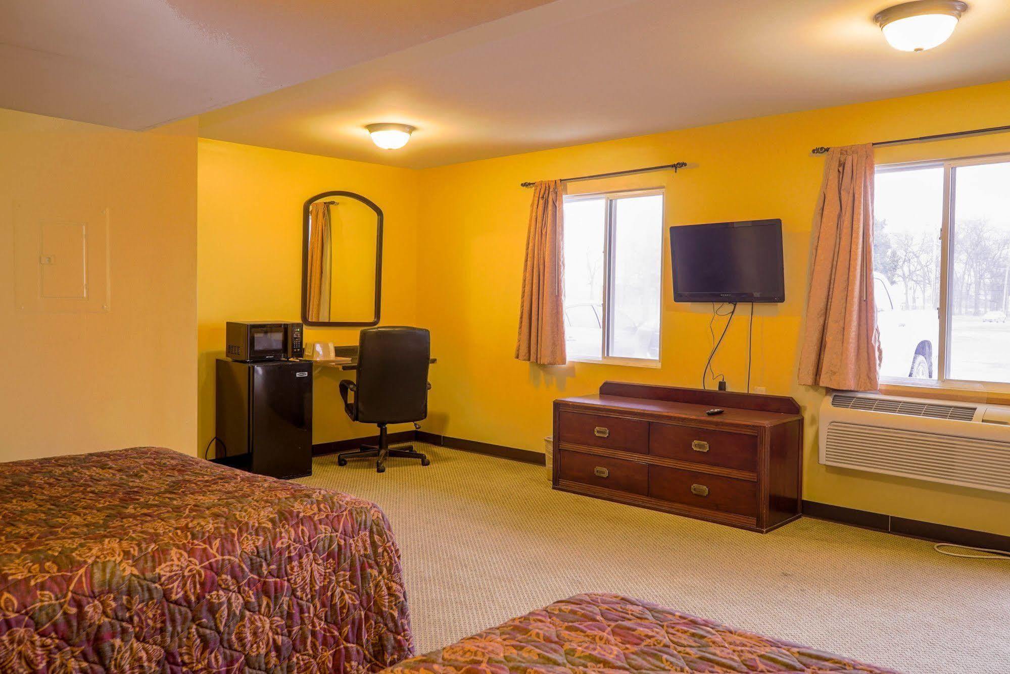 Regal Hotel 2*